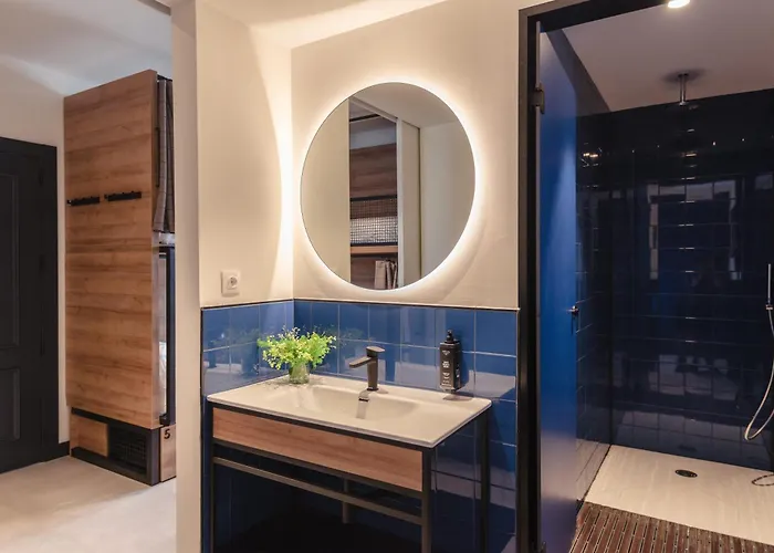 Hostel Latroupe La Granja Bilbao